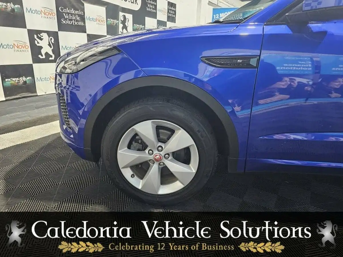 2018-jaguar-e-pace-20-i4d-r-dynamic-s-150ps-big-11