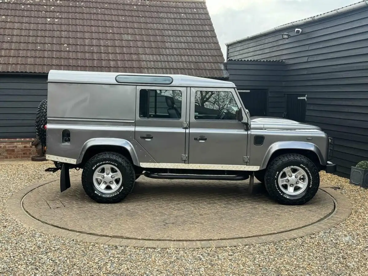 2008-land-rover-110-defender-24td-xs-station-wagon-5-drs-big-6