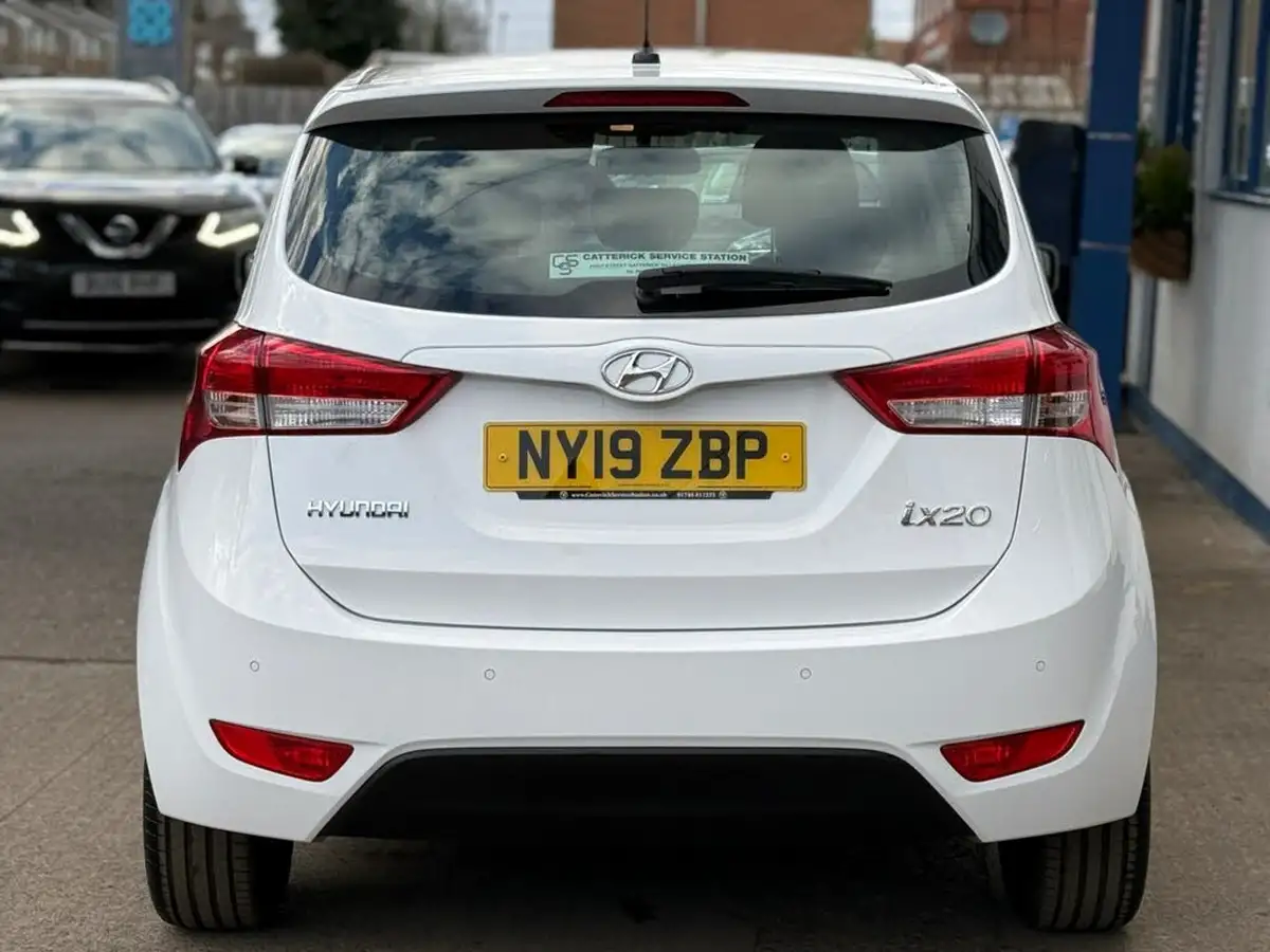 2019-hyundai-ix20-16-se-auto-big-4