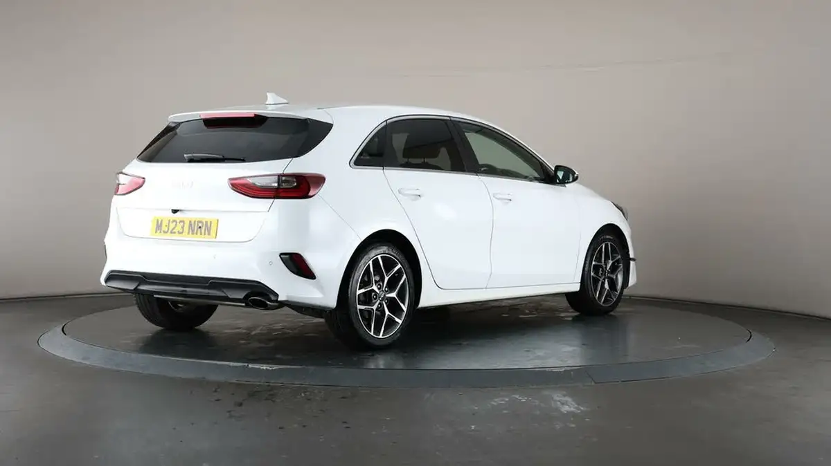 2022-kia-ceed-15-t-gdi-3-hatchback-big-59