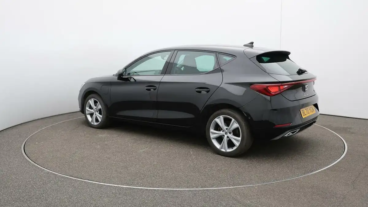 2020-seat-leon-14-e-hybrid-fr-hatchback-big-35