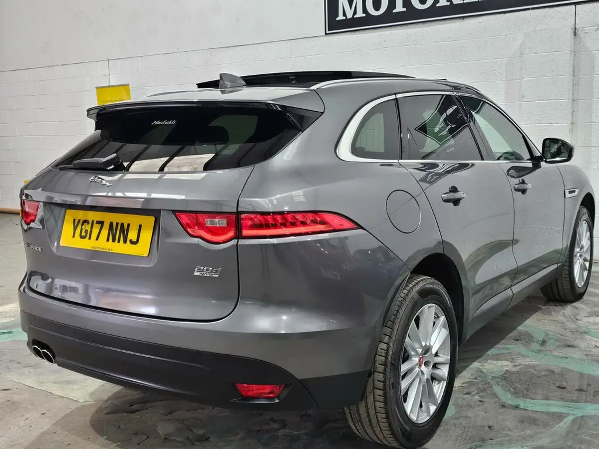 2017-jaguar-f-pace-20-i4d-portfolio-180ps-awd-auto-big-5
