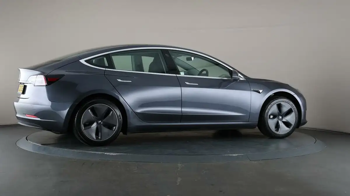 2020-tesla-model-3-e-standard-plus-big-60