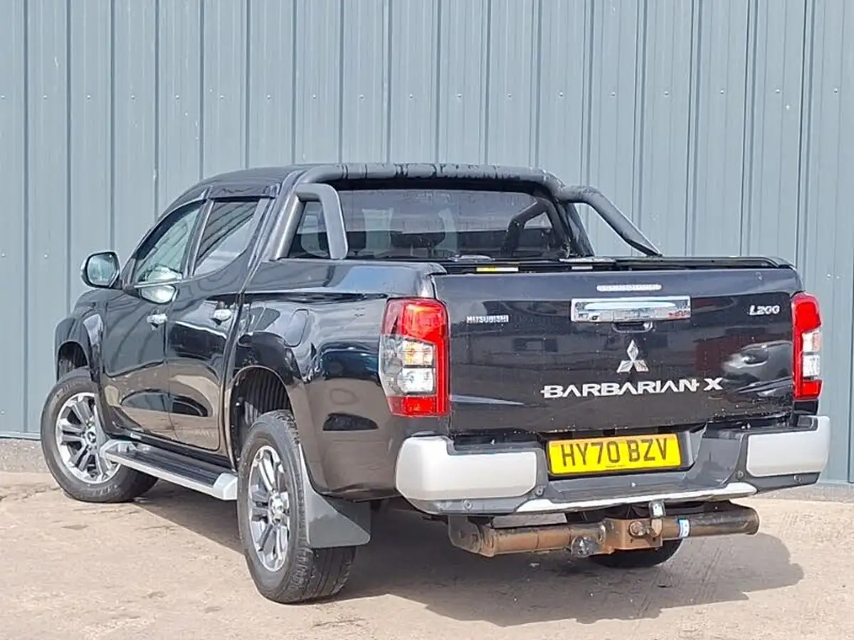2021-mitsubishi-l200-22di-d-barbarian-x-big-1