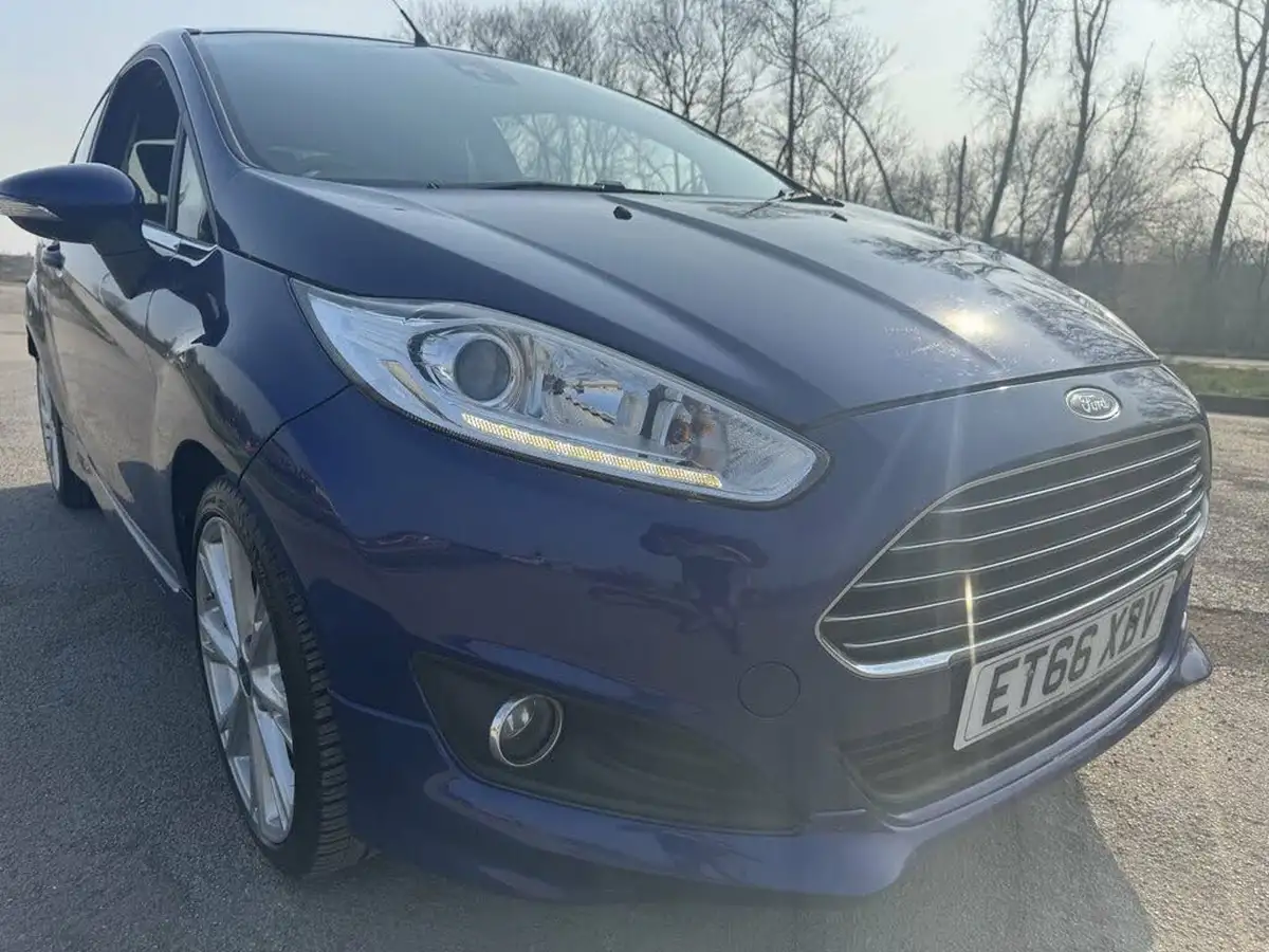 2017-ford-fiesta-10t-titanium-125ps-ecoboost-ss-3d-big-30