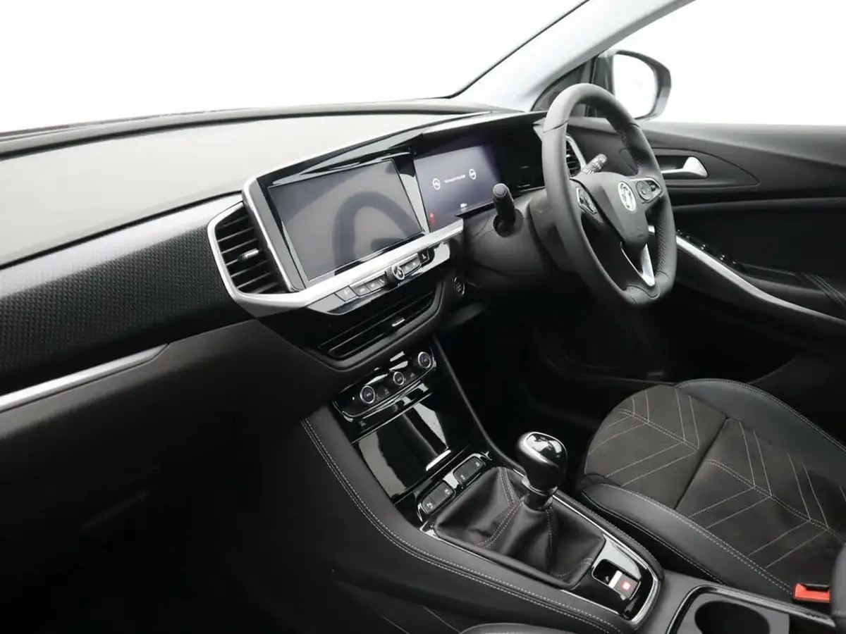 2024-vauxhall-grandland-12-ultimate-130ps-big-14