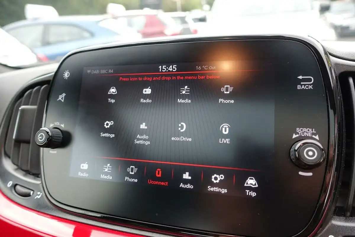 2020-fiat-500-10-lounge-big-14