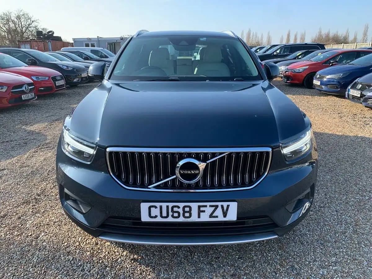 2018-volvo-xc40-20td-d4-inscription-big-1