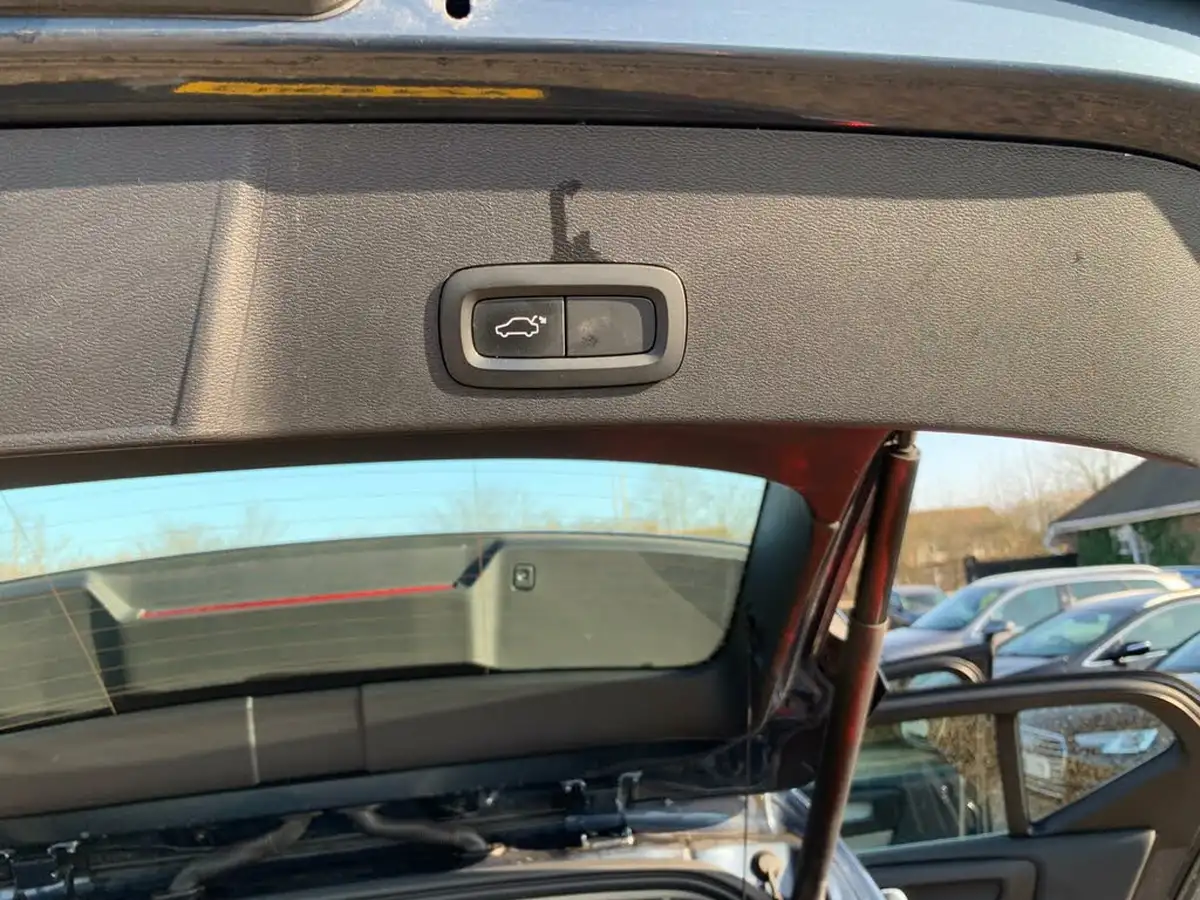 2018-volvo-xc40-20td-d4-inscription-big-49