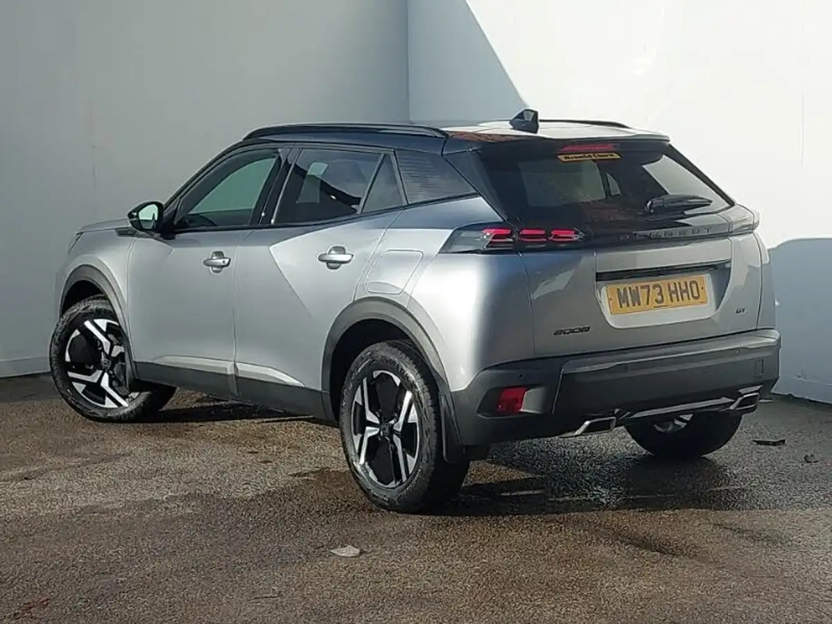 2023-peugeot-2008-suv-big-1