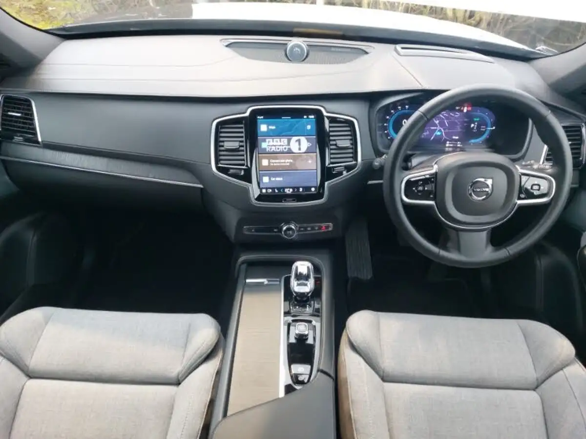 2023-volvo-xc90-20-t8-ultimate-dark-big-2