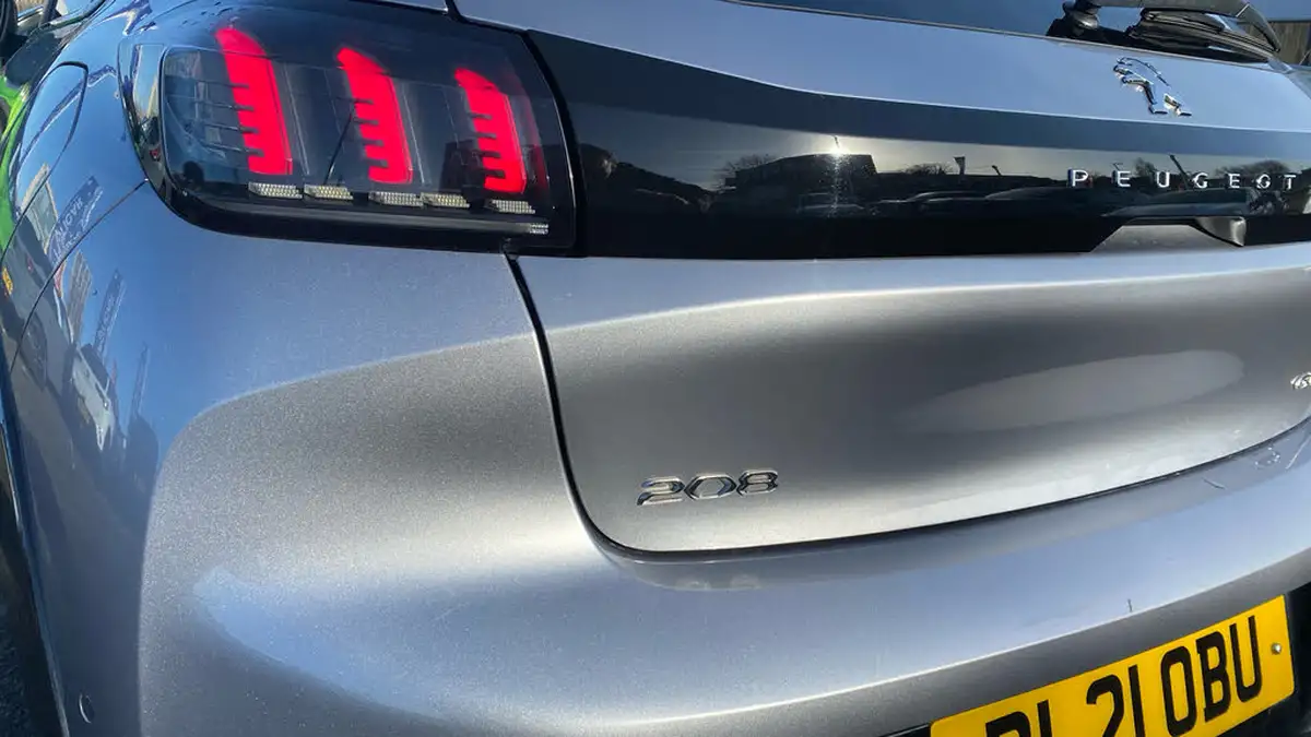 2021-peugeot-208-12-puretech-gt-premium-100bhp-big-43