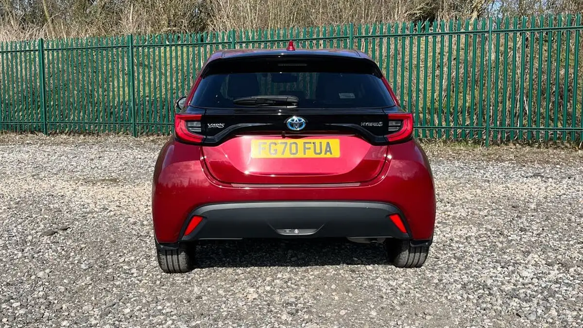 2020-toyota-yaris-15-vvt-i-design-big-18