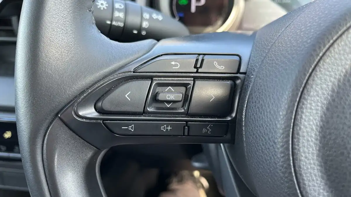 2020-toyota-yaris-15-vvt-i-design-big-42