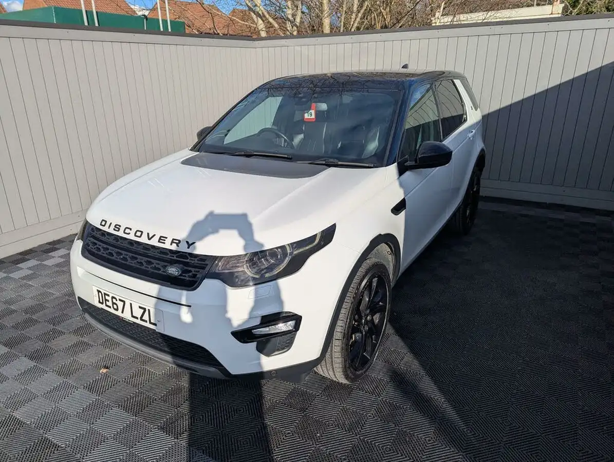 2017-land-rover-discovery-sport-20sd4-hse-black-big-13