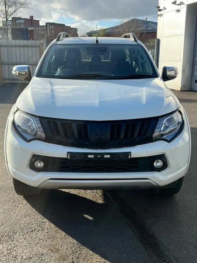 2017-mitsubishi-l200-24di-d-warrior-178bhp-eu6-big-4