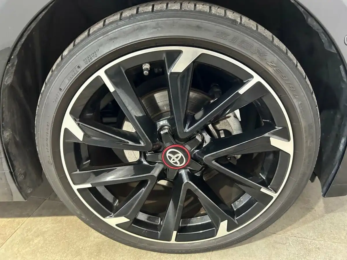 2021-toyota-corolla-18-vvt-i-gr-sport-trk-hatchback-big-24