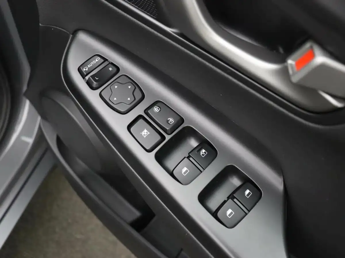 2019-hyundai-kona-10-t-gdi-premium-se-1-tone-roof-big-16