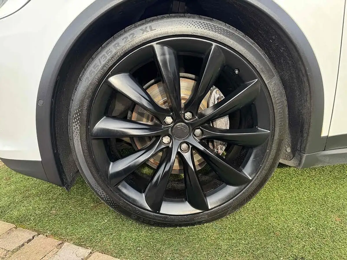 2020-tesla-model-x-e-long-range-big-11