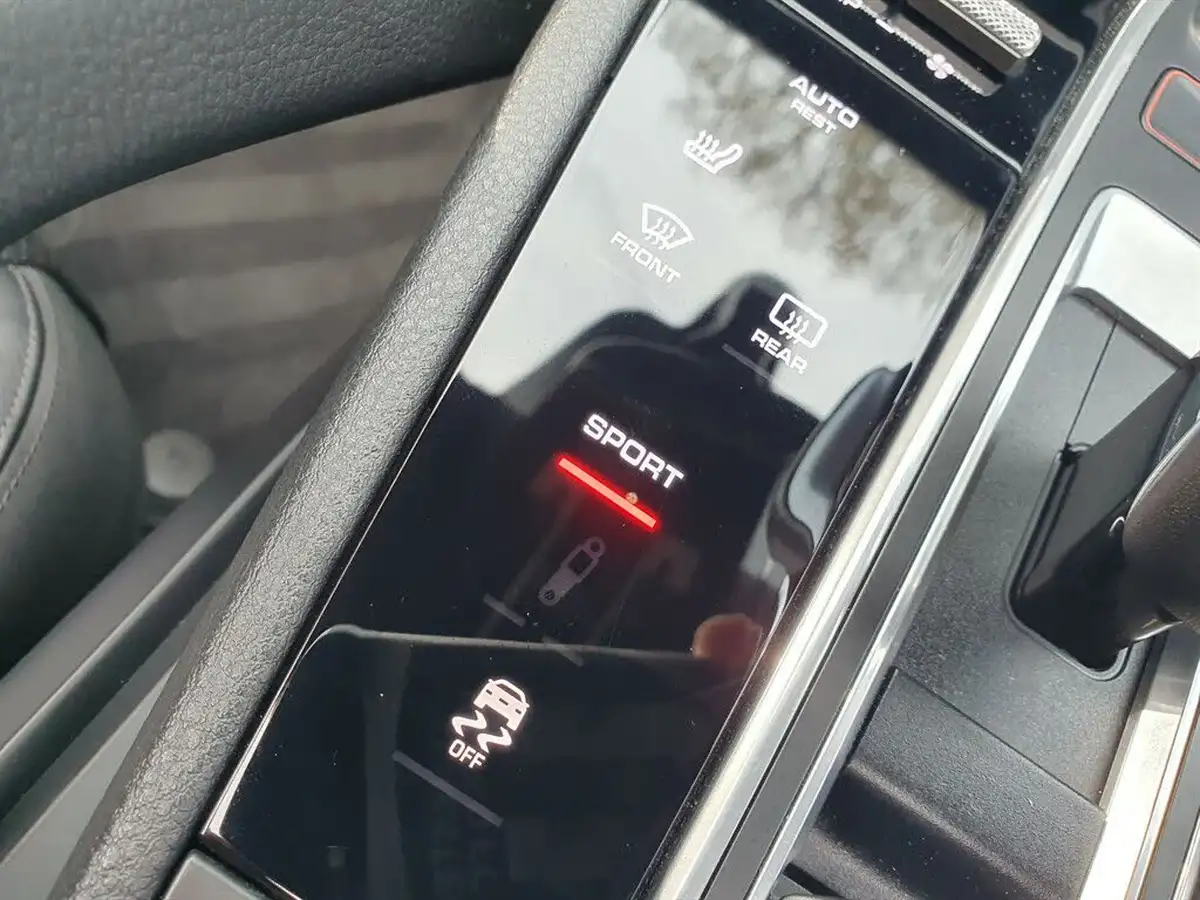 2018-porsche-cayenne-30-v6-big-43