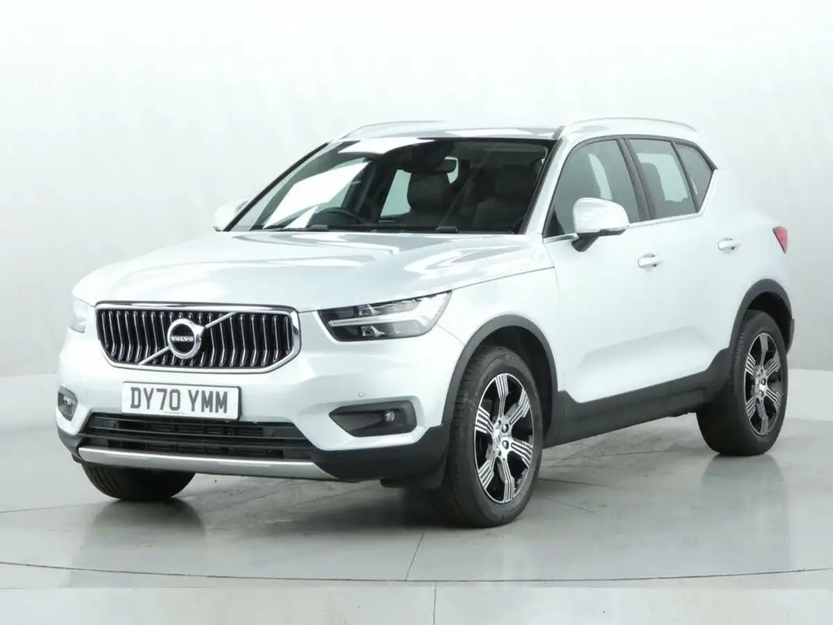 2020-volvo-xc40-15-t3-inscription-big-2