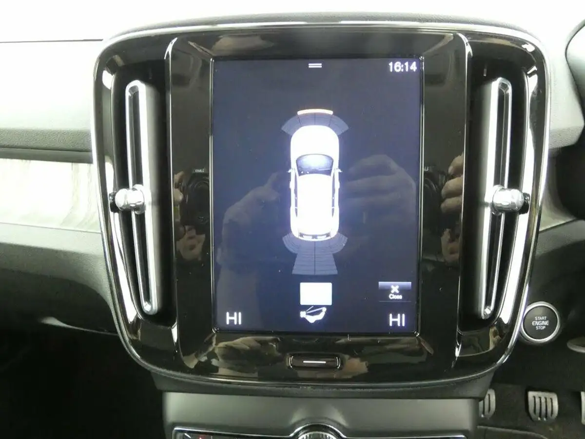 2020-volvo-xc40-15-t3-inscription-big-21