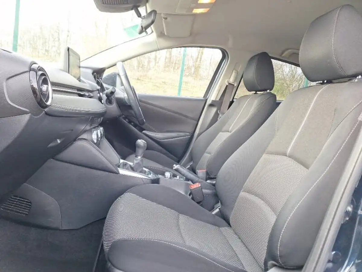 2017-mazda-mazda2-15-sport-nav-90ps-big-4