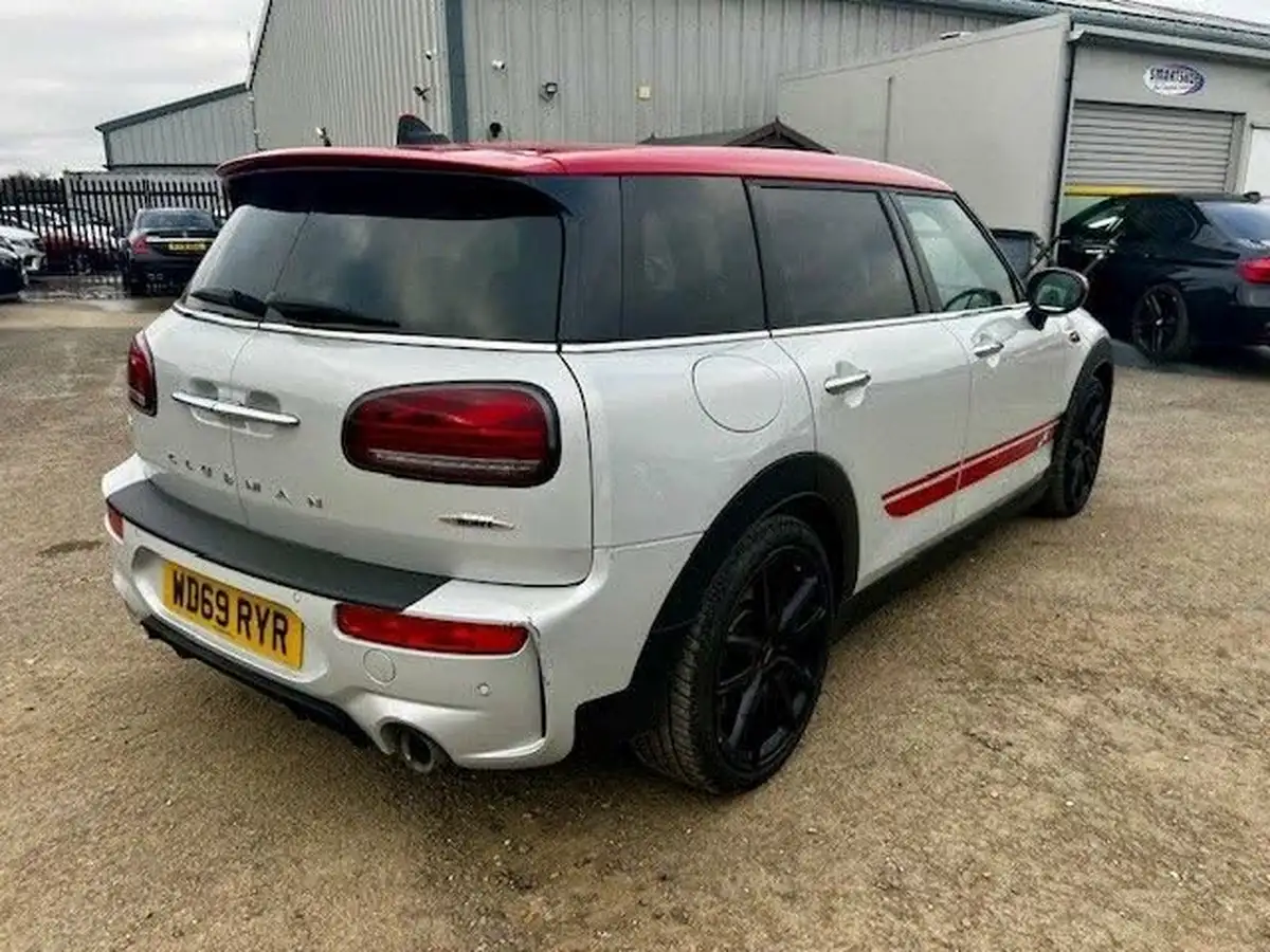 2020-mini-clubman-20-john-cooper-works-big-4