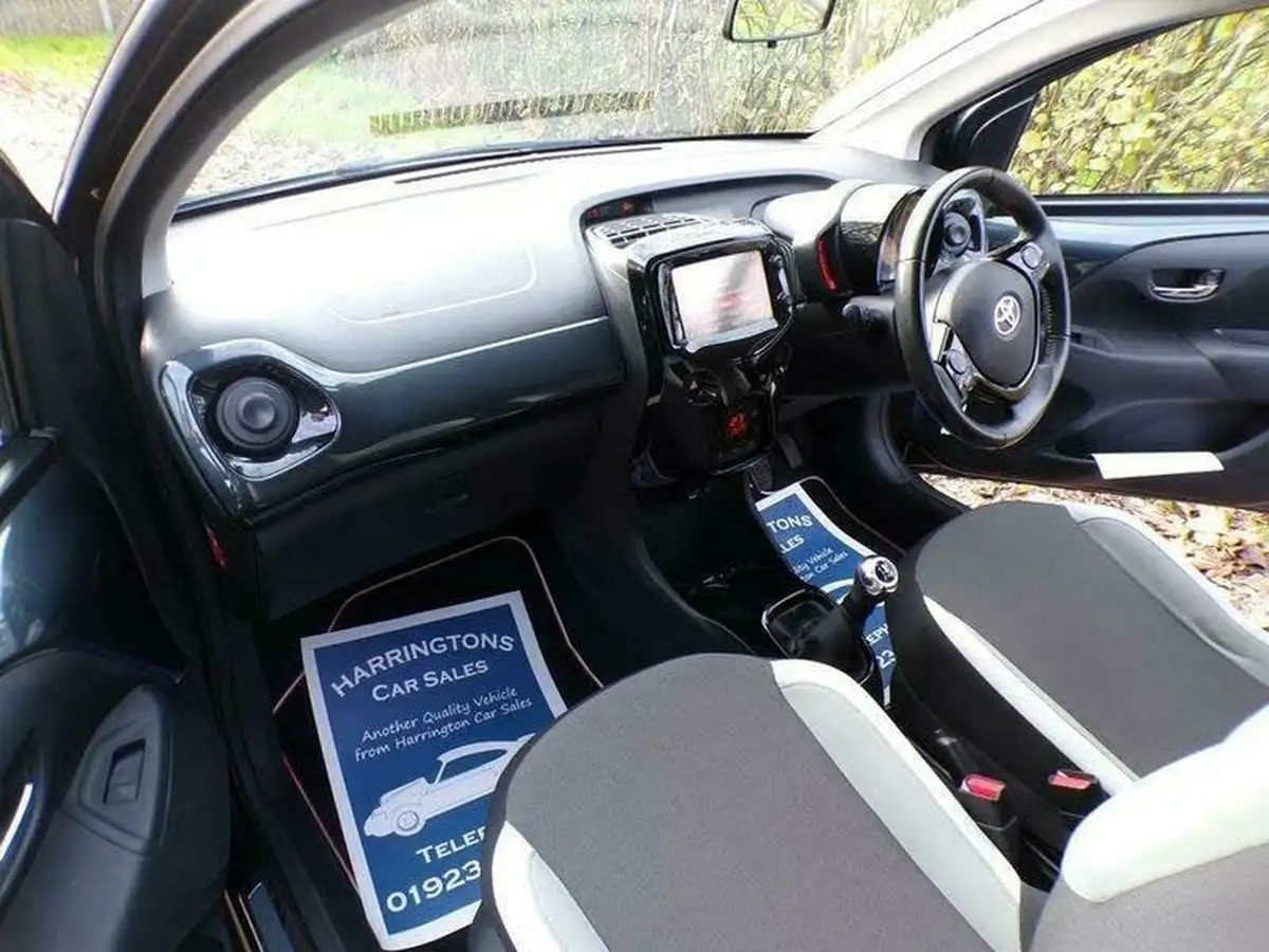 2018-toyota-aygo-10-vvt-i-x-style-71bhp-big-9