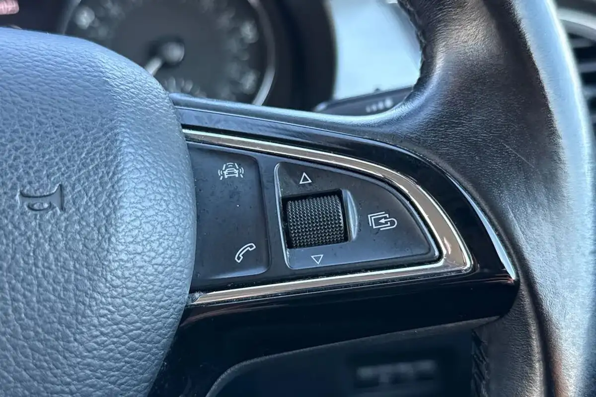 2018-skoda-fabia-10-tsi-colour-edition-ss-big-34