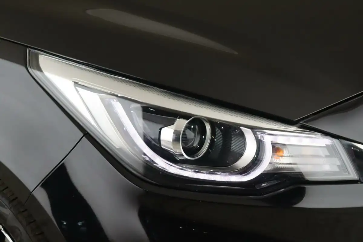 2023-mg-mg3-15-vti-tech-exclusive-nav-big-8