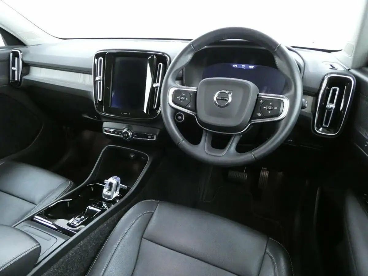 2020-volvo-xc40-15-t3-inscription-geartronic-big-15