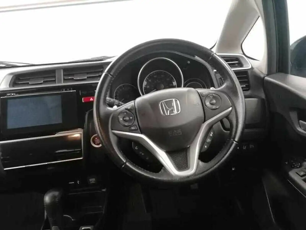 2018-honda-jazz-13-i-vtec-ex-navi-cvt-big-8