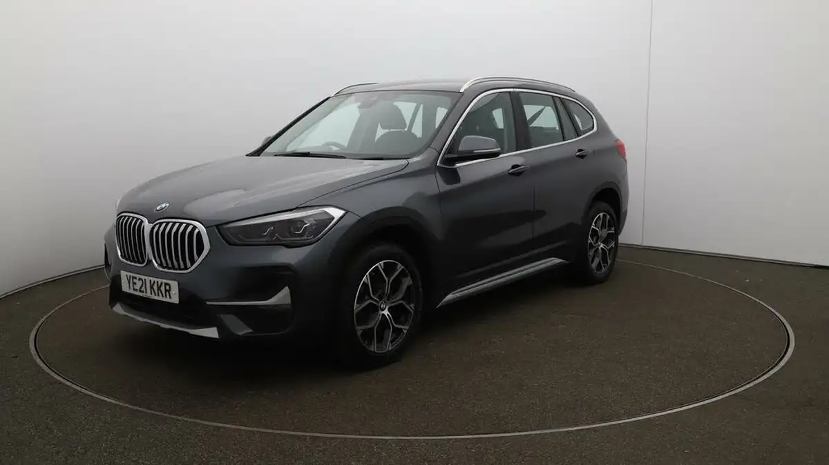 2021-bmw-x1-20td-sdrive18d-xline-big-3