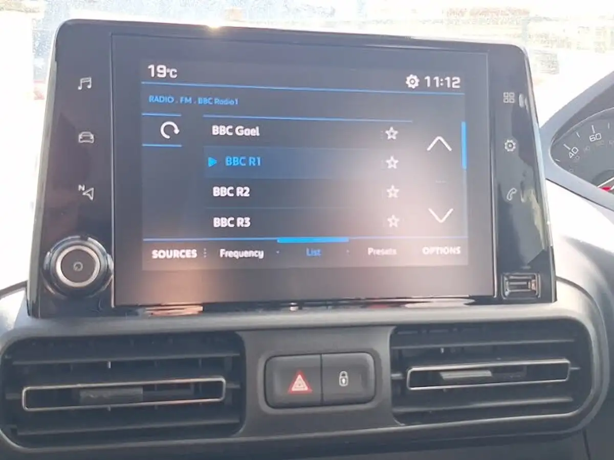 2019-peugeot-rifter-15-bluehdi-allure-100bhp-standard-big-12