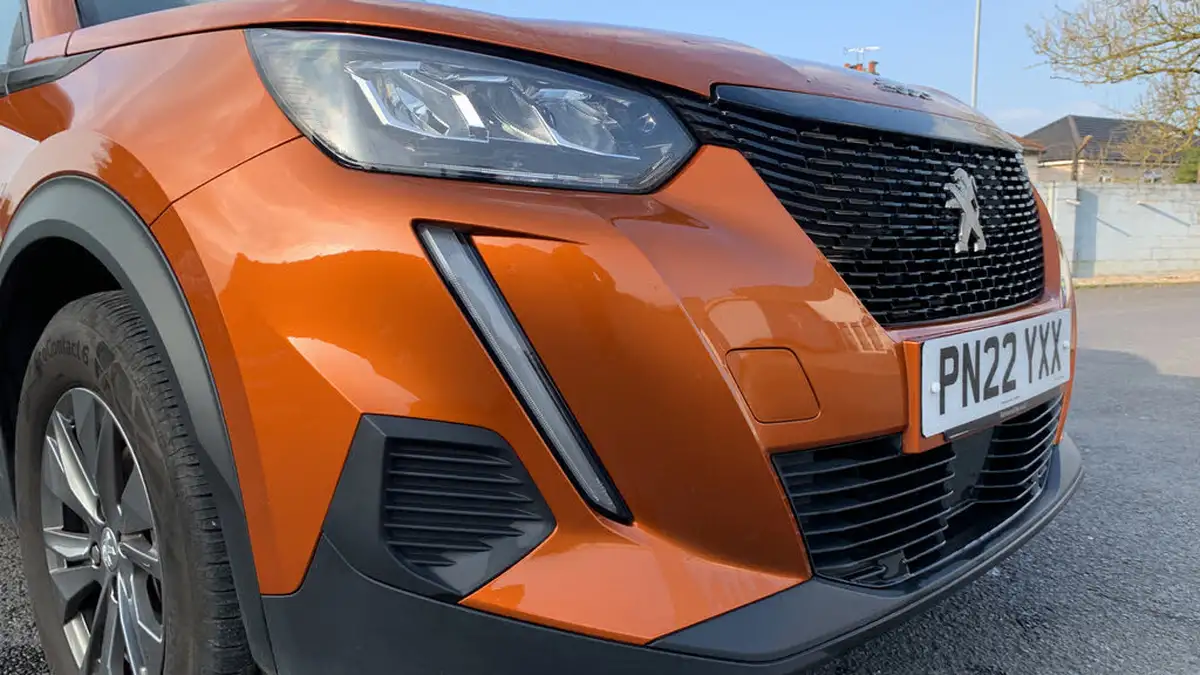 2022-peugeot-2008-suv-12-puretech-active-premium-big-14