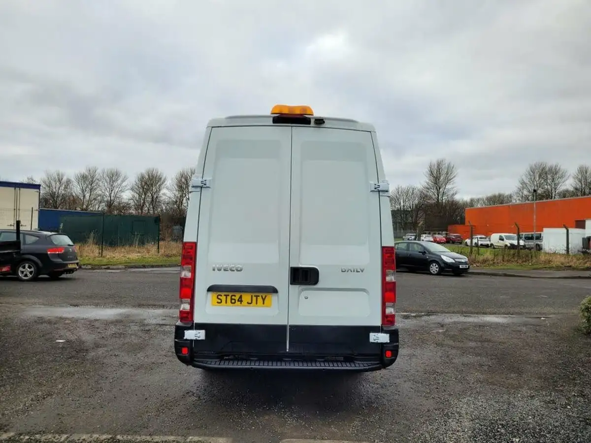 2013-iveco-daily-s-class-23td-35s13v-mwb-big-7