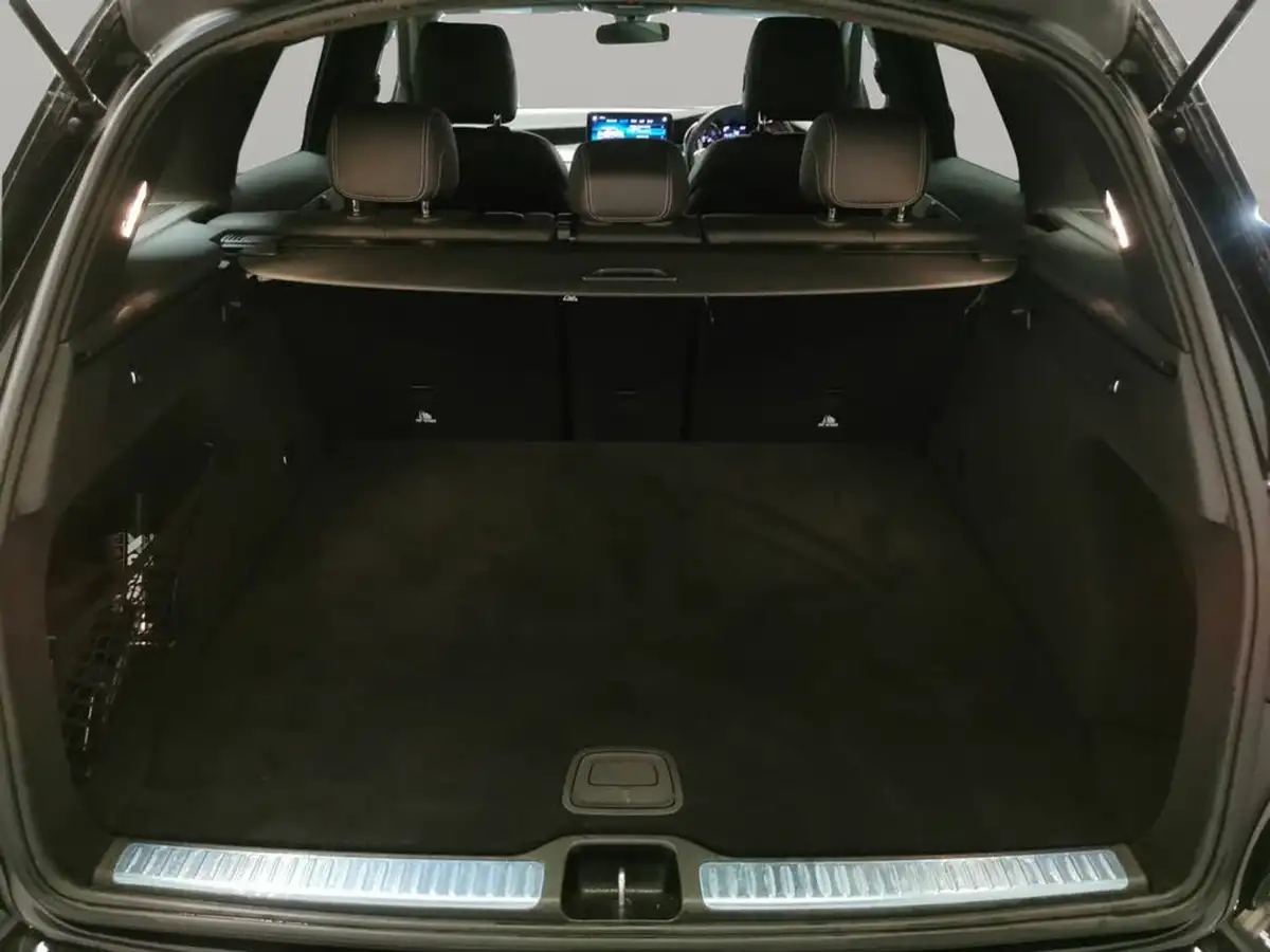2022-mercedes-benz-glc-class-20d-glc220d-amg-line-195ps-station-wagon-5d-1950cc-4matic-plus-big-40