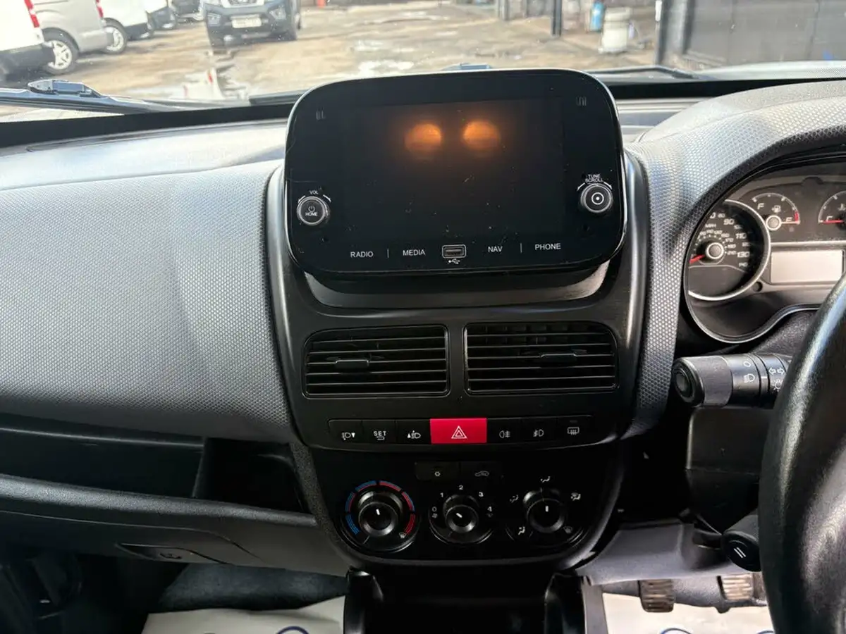 2022-fiat-doblo-cargo-16jtd-l1h1-tecnico-panel-van-big-26