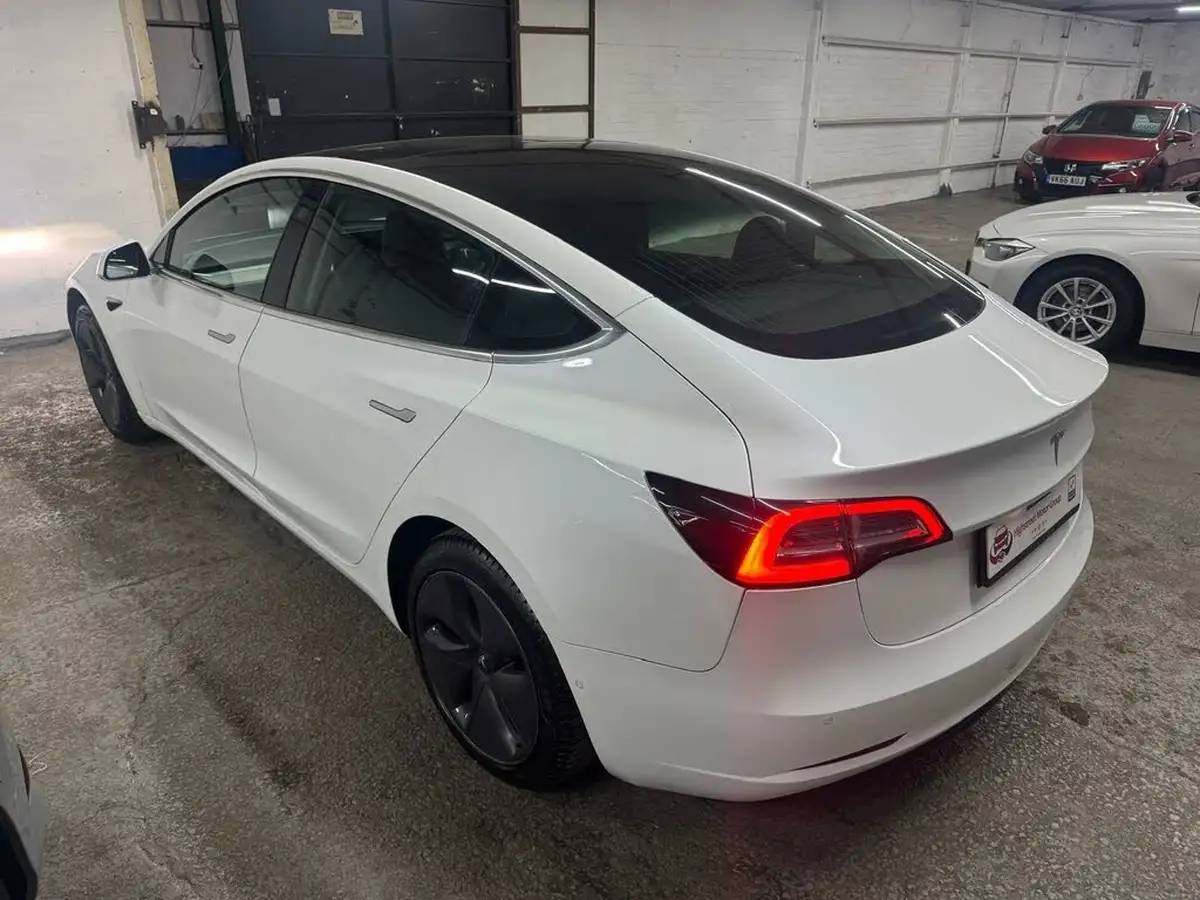 2019-tesla-model-3-e-standard-plus-big-68