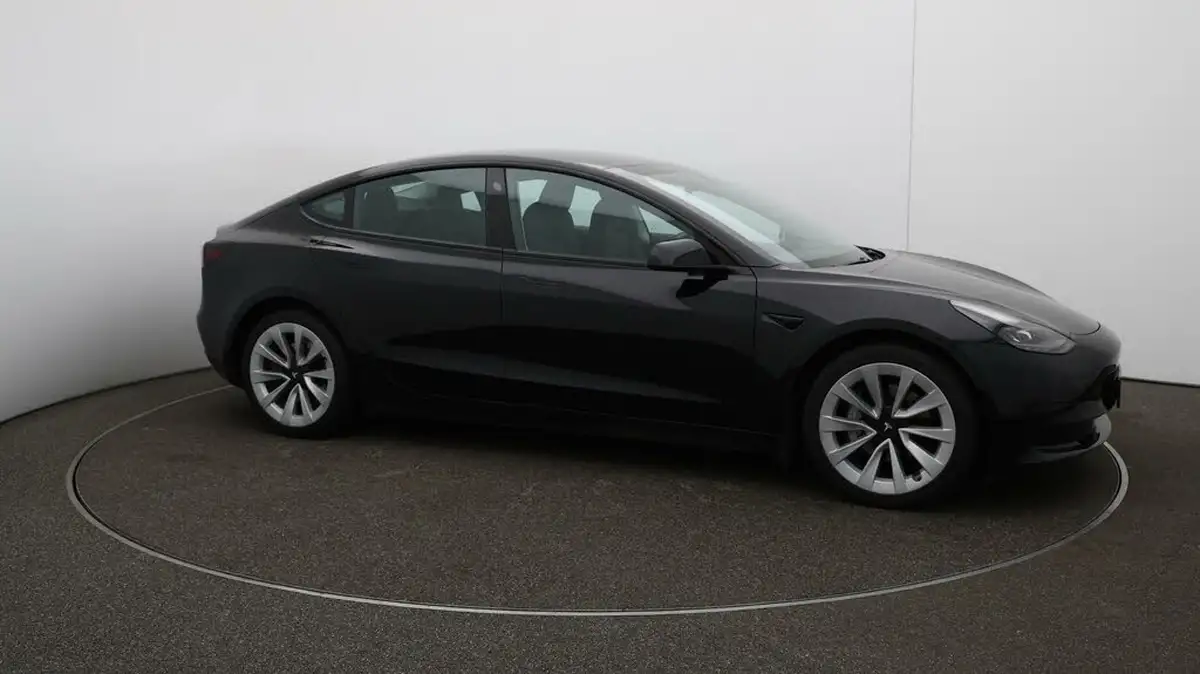 2021-tesla-model-3-e-standard-plus-big-36