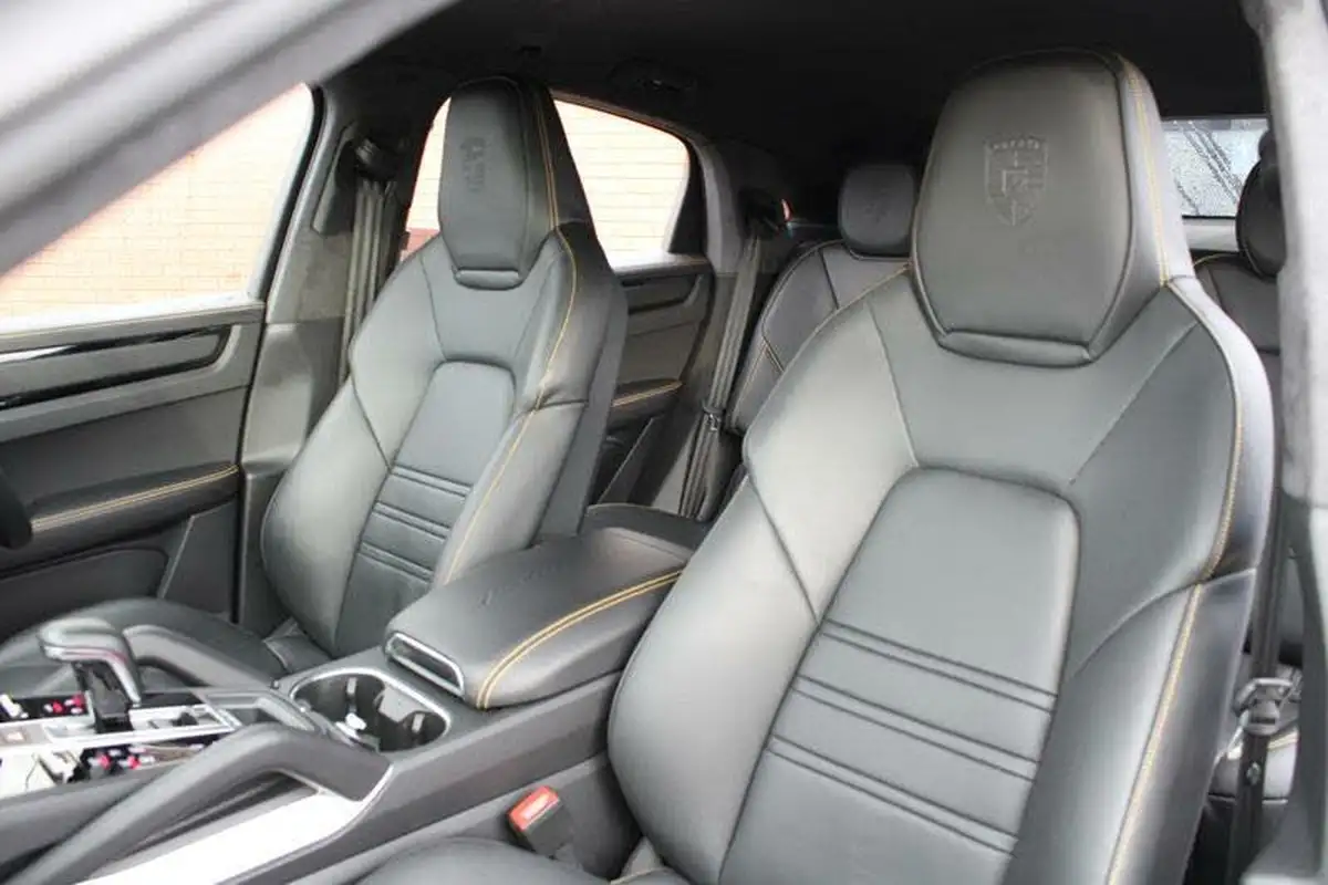 2023-porsche-cayenne-40-v8-turbo-gt-big-19