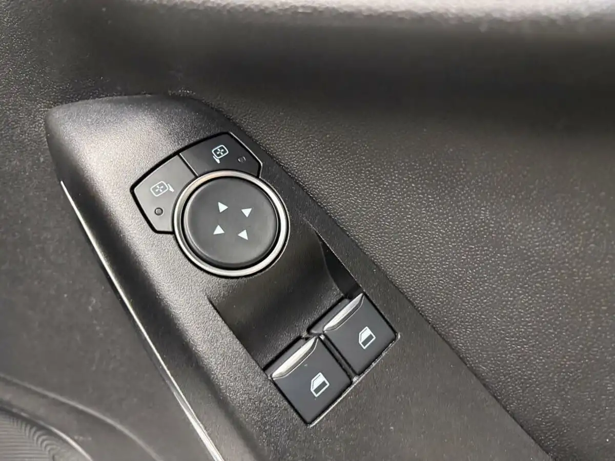 2018-ford-fiesta-15tdci-zetec-5d-big-20