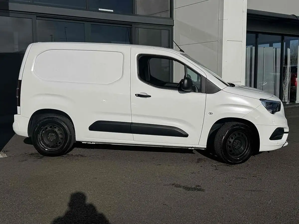 2020-vauxhall-combo-15cdti-sportive-2000-100pseu6dt-big-5