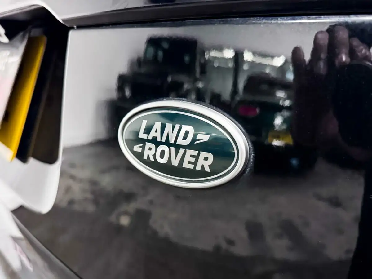 2021-land-rover-range-rover-velar-20-d200-se-big-10