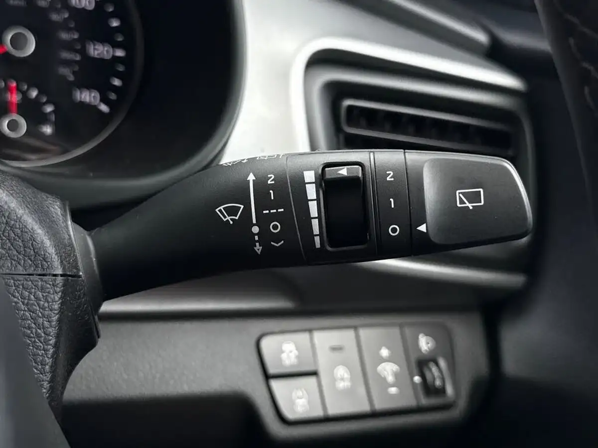 2024-kia-stonic-10-t-gdi-2-98bhp-dct-big-34