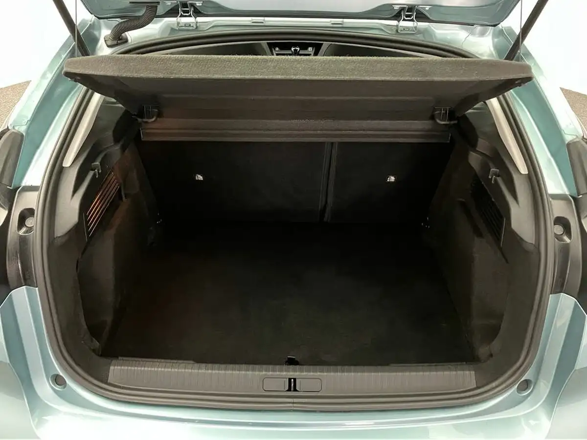 2023-citroen-c4-12-puretech-sense-big-19