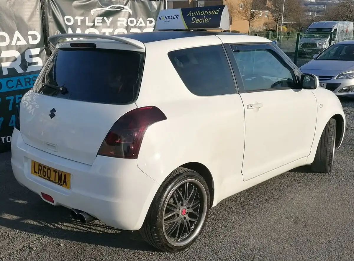 2010-suzuki-swift-13-sz3-3d-big-24