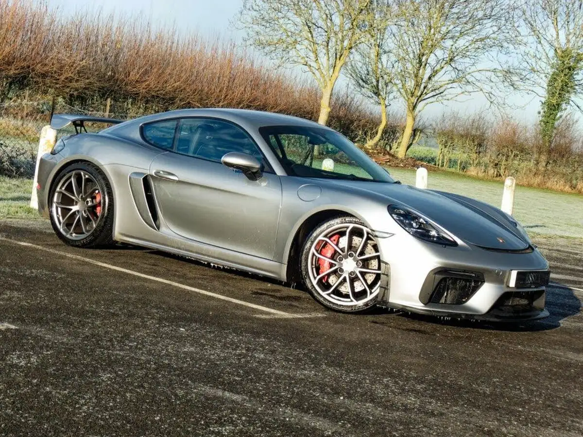 2023-porsche-cayman-718-40-cayman-gt4-pdk-big-1