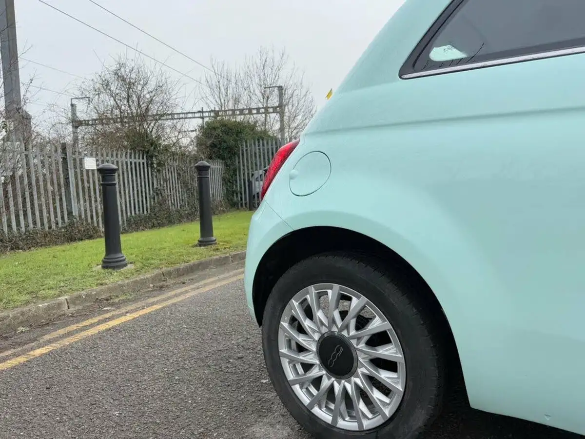 2018-fiat-500-12-lounge-big-10